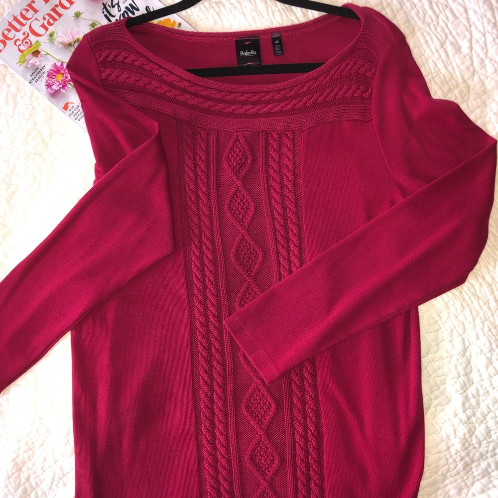 Rafaela - lightweight sweater size L
